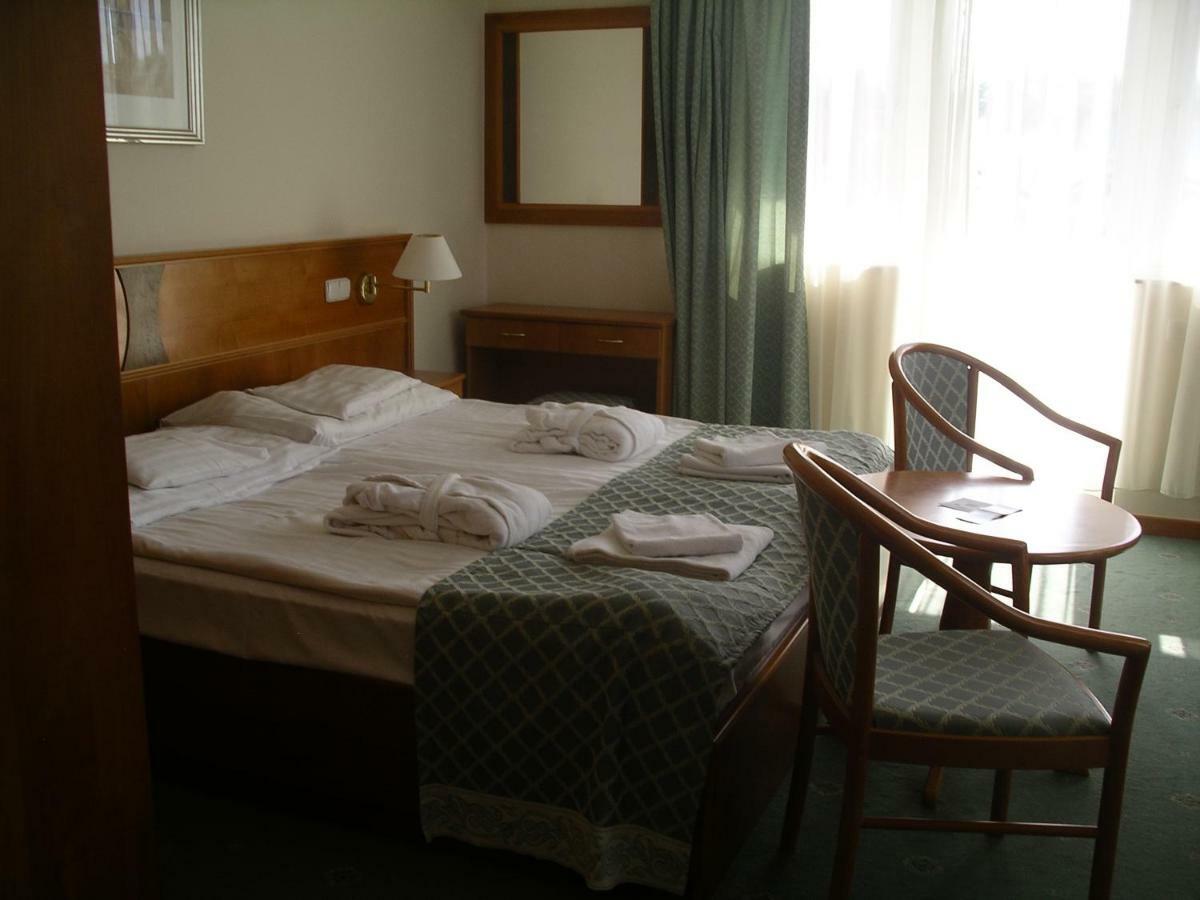Palast Wellness Apartamento *